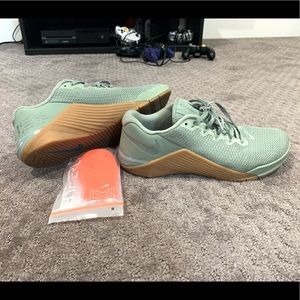 Metcon 5 Training Shoe Green